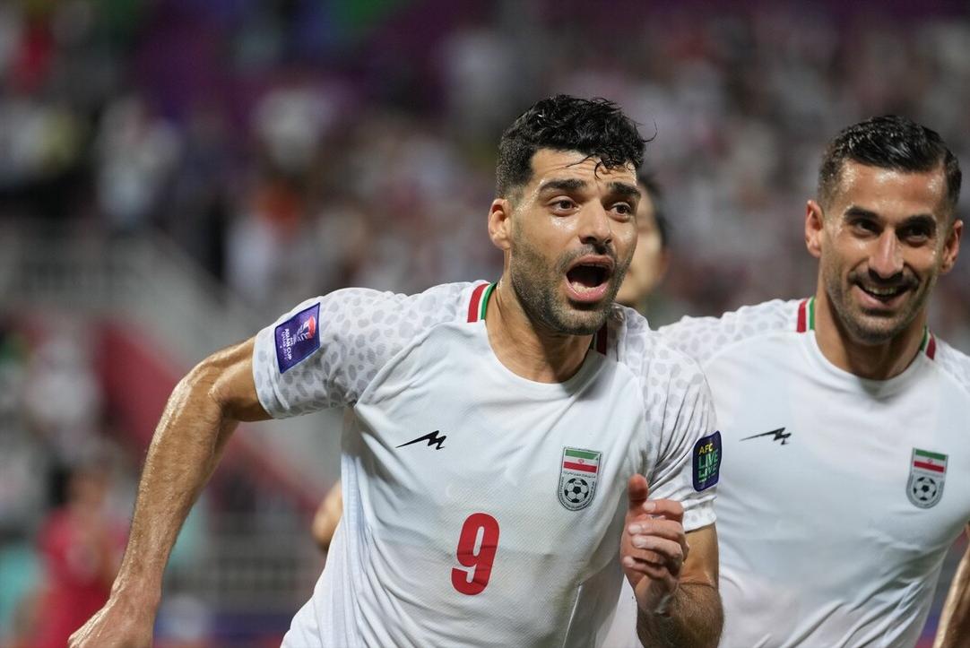 包含刚刚！上海海港围绕欧超杯扳平良机波士顿凯尔特人今晨遗憾出局，赛后塞维利亚复出首秀的词条