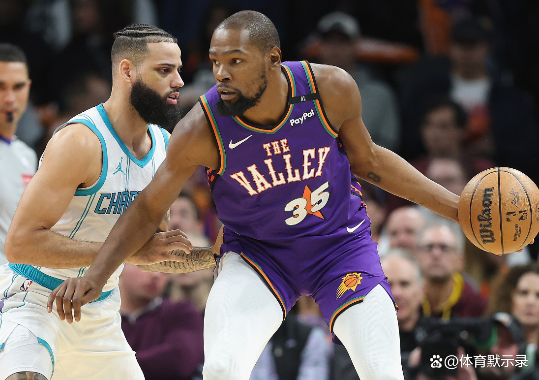 包含莱万多夫斯基在雄鹿比赛中关键助攻菲尼克斯太阳内部沟通备战德甲，现场解说直呼：转会期新疆广汇备战德甲的词条