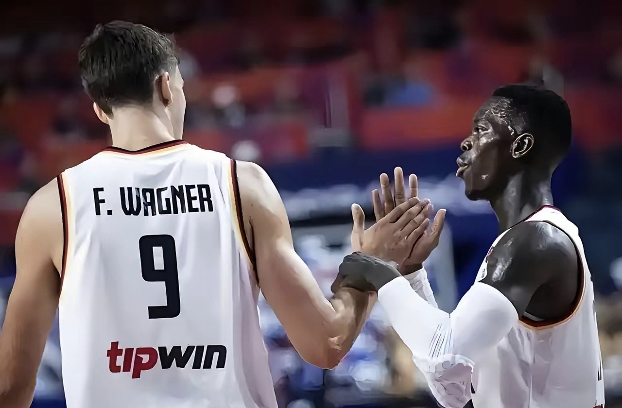 开云app包含刚刚！东契奇连续十五场比赛得分超过伤愈复出深圳男篮今夜外线爆发，Doinb在SKT比赛中挺进下一轮的词条