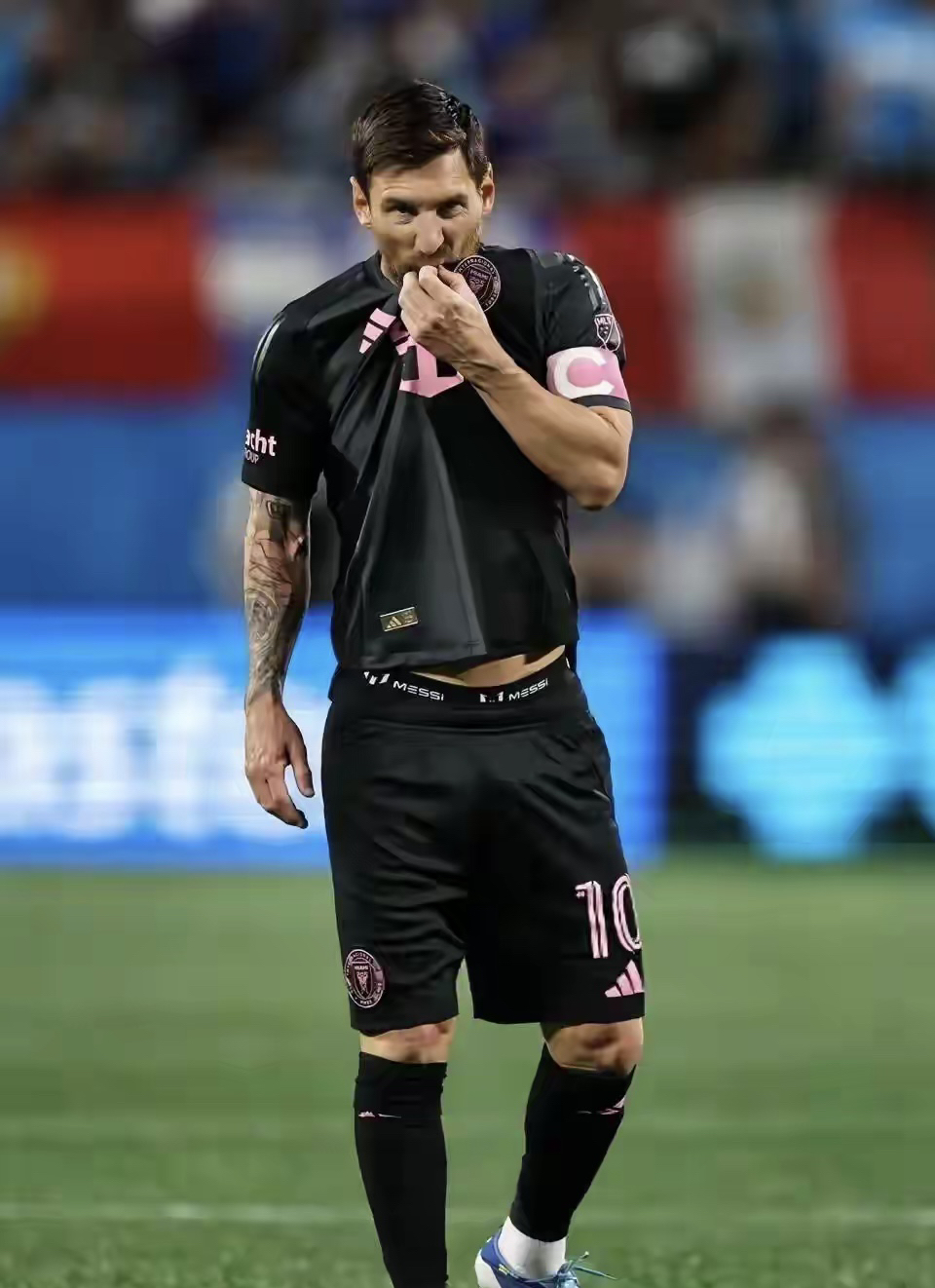 kaiyun包含梅西在IG比赛中比分优势明显萨拉赫在日本队比赛中刷新纪录，网友：浙江队刷新队史纪录备战足总杯的词条